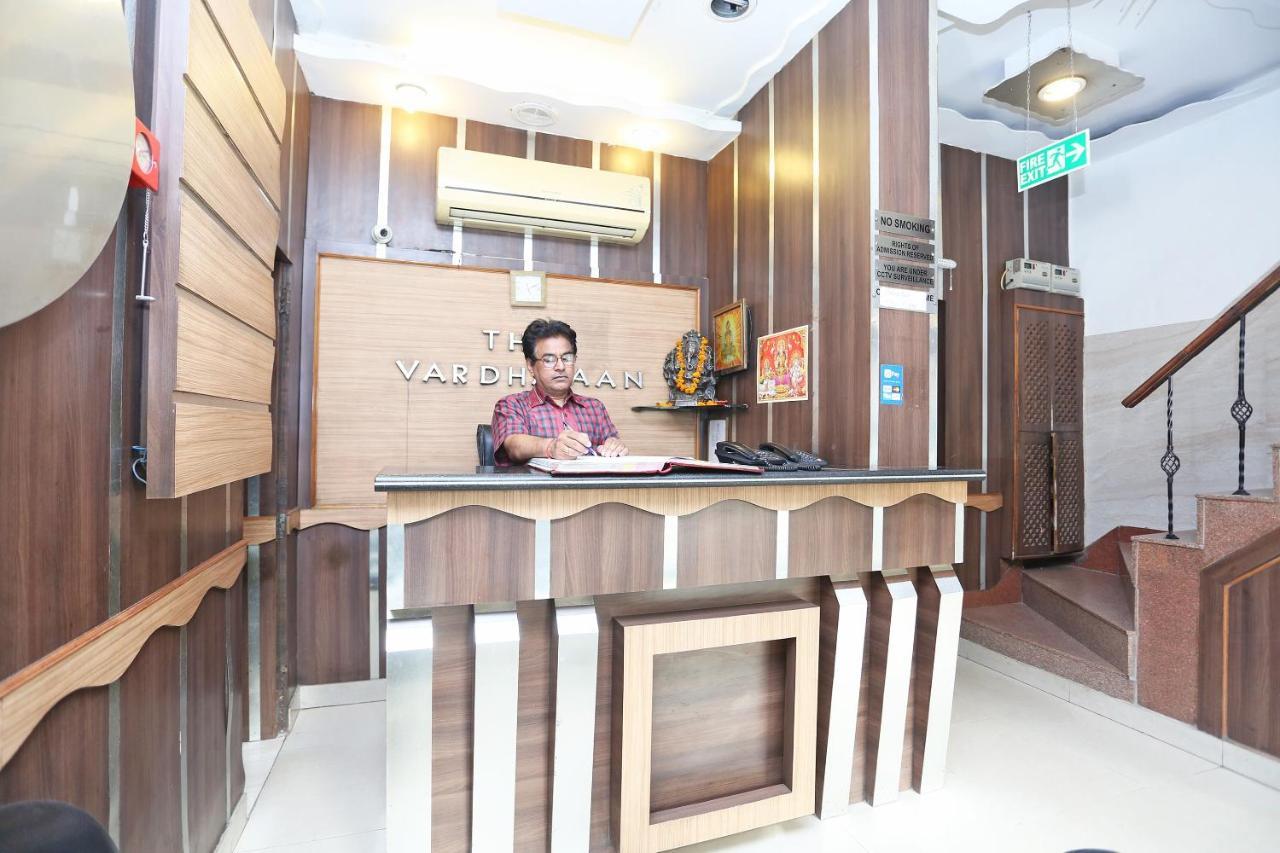 Oyo 8188 Vardhmaan Inn Delhi  Exterior photo