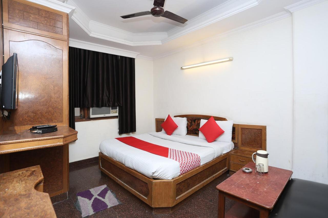 Oyo 8188 Vardhmaan Inn Delhi  Exterior photo