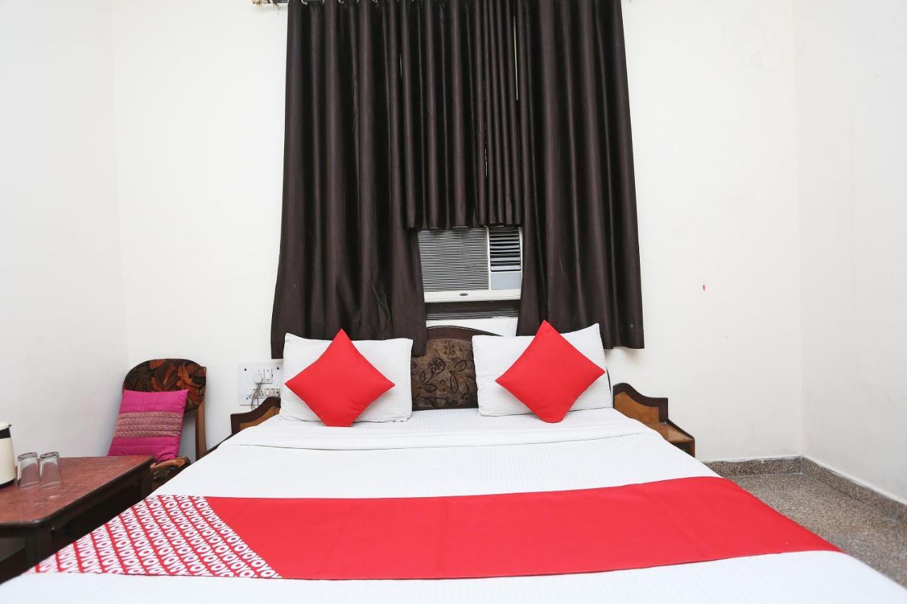 Oyo 8188 Vardhmaan Inn Delhi  Exterior photo