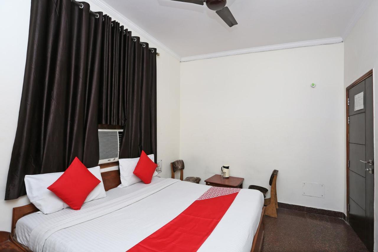 Oyo 8188 Vardhmaan Inn Delhi  Exterior photo