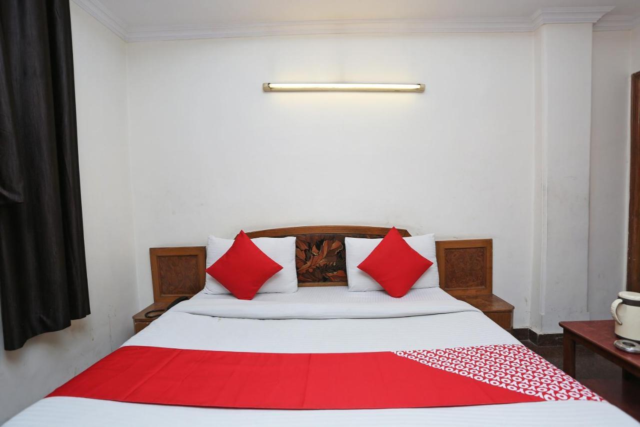 Oyo 8188 Vardhmaan Inn Delhi  Exterior photo