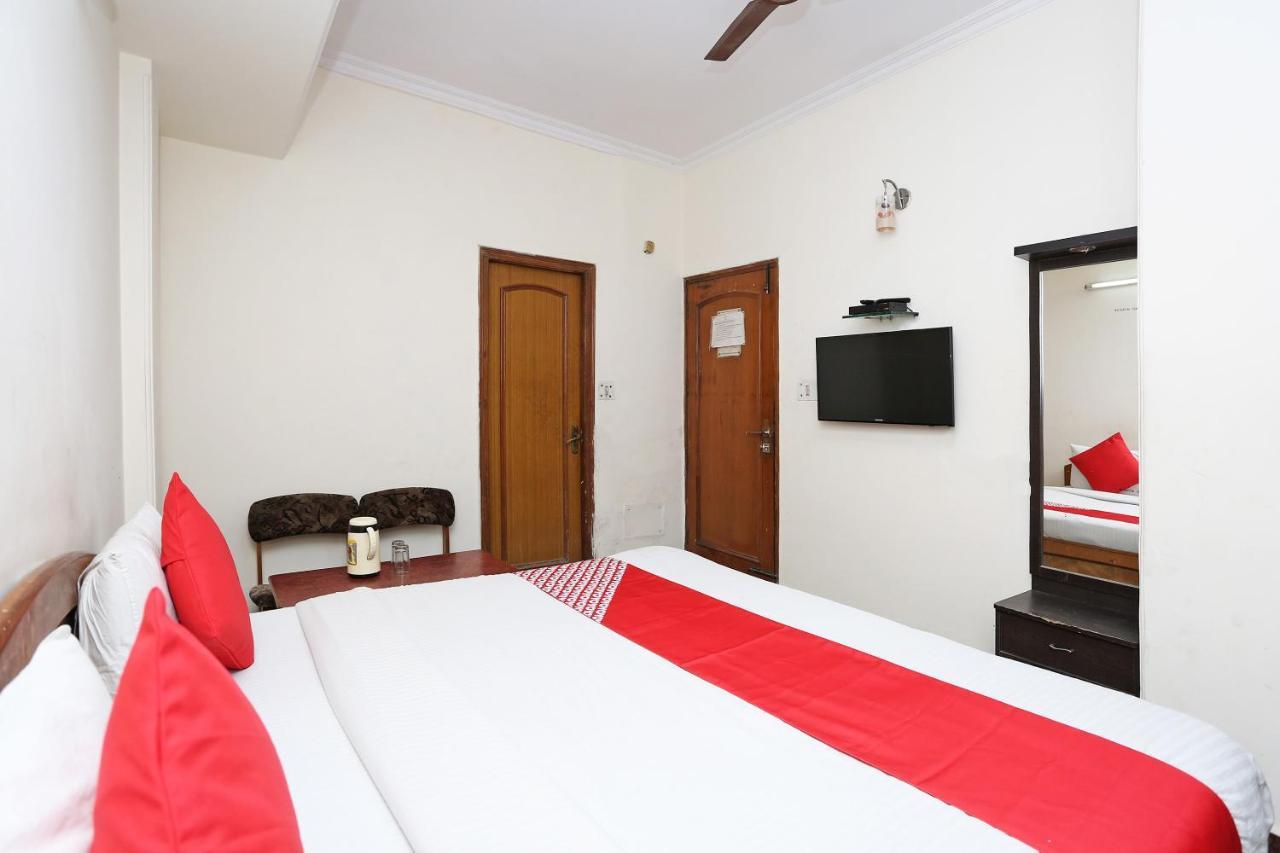 Oyo 8188 Vardhmaan Inn Delhi  Exterior photo